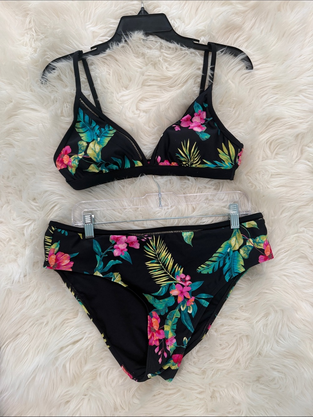 Cupshe Black Tropical Floral Bikini Set with Pink & Green Accents🩷👙🌺